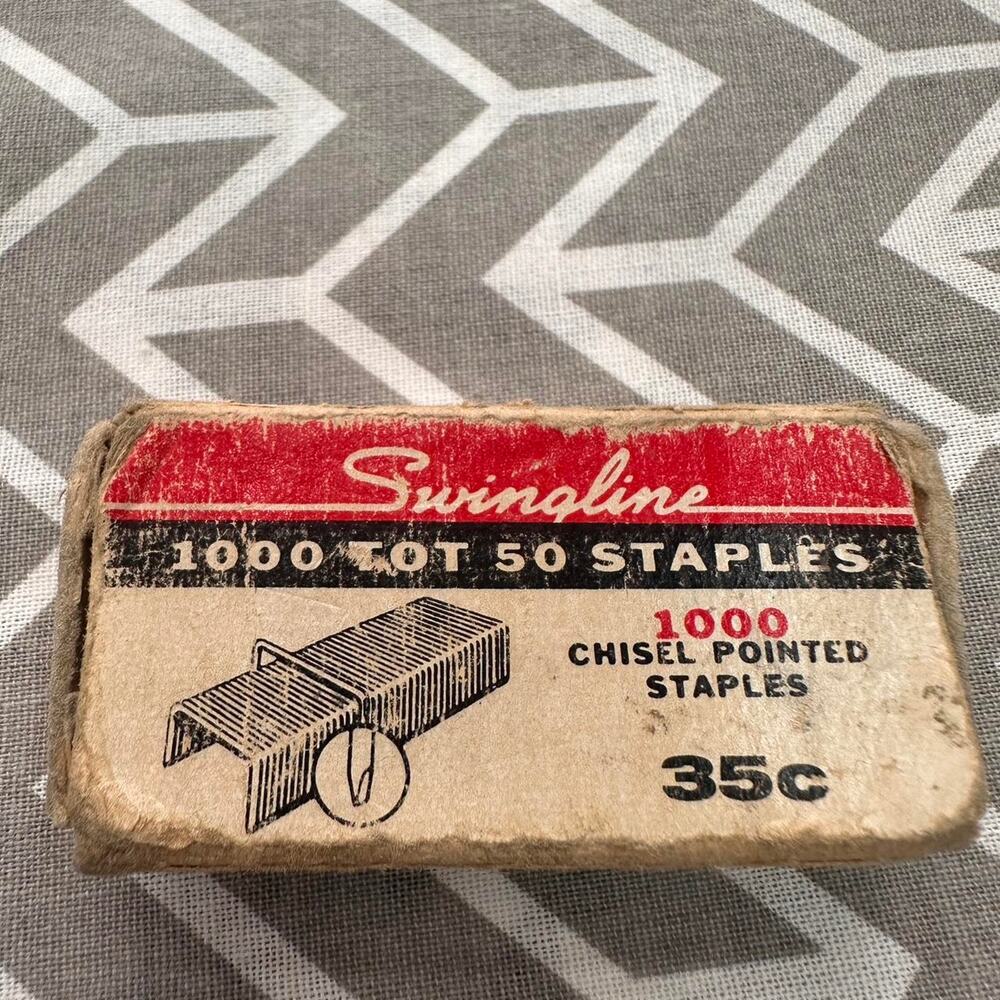 1970s Swingline chisel pointed staples Graphic